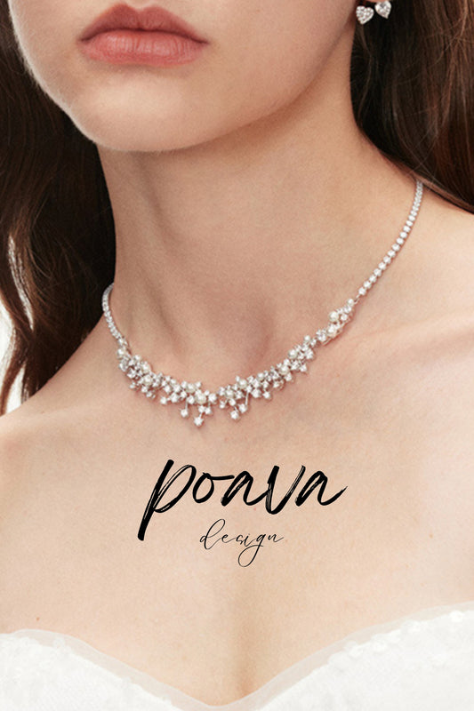 Pearl embellished necklace