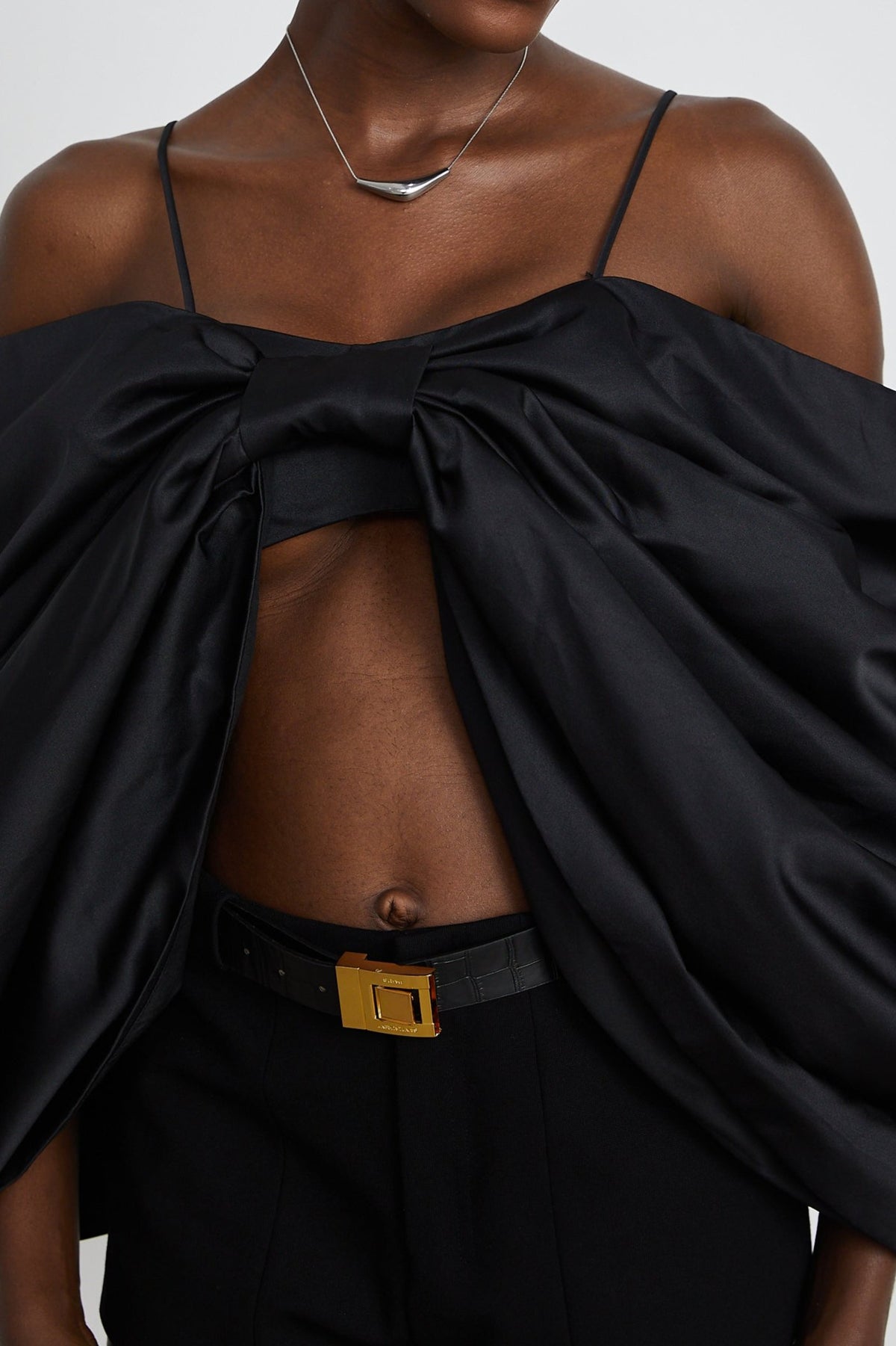 Solène black bowknot scoop-back top