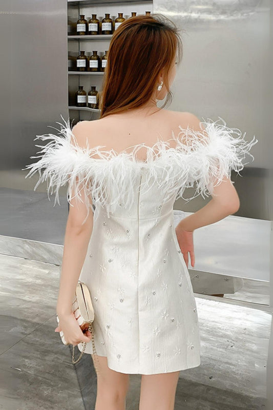 SEXY ONE-SHOULDER EMBOSSED FEATHER MINI DRESS