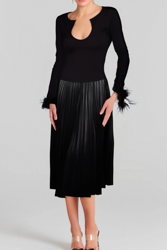 U NECK FEATHER TOP