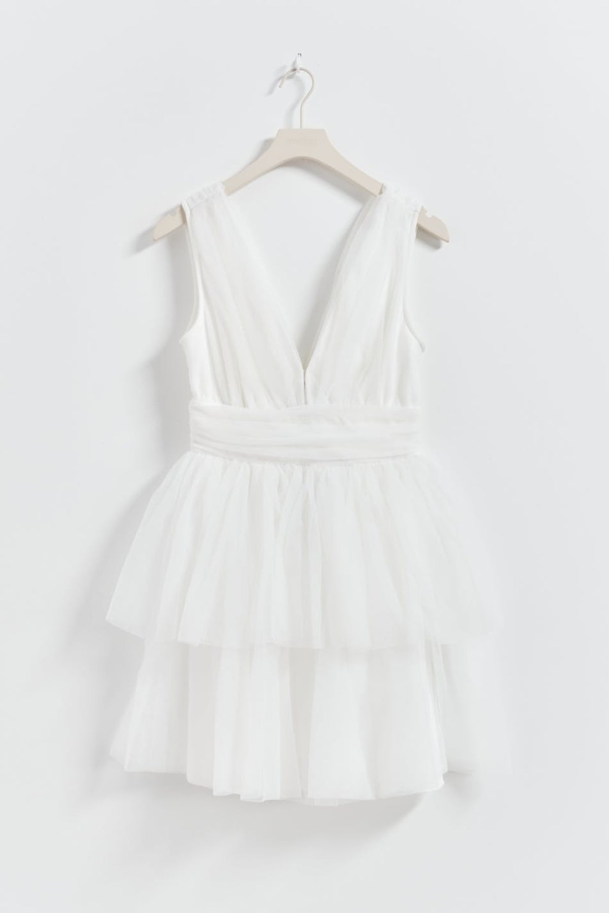 Tulle V line mini dress in white