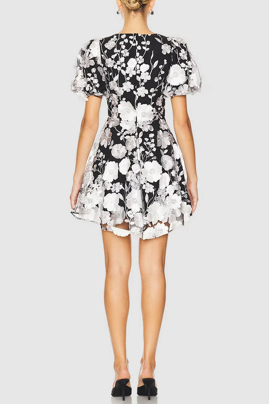 CHAYAN FLOWER EMBROIDERY MINI DRESS