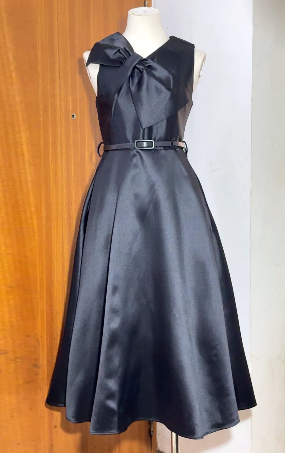 irregular bow A-line midi dress with belt