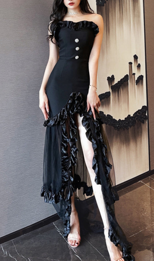 BLACK STRAPLESS TAIL MAXI DRESS