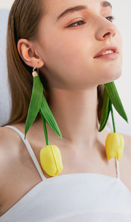 YELLOW FLOWER ALLOY PLASTIC EARRINGS