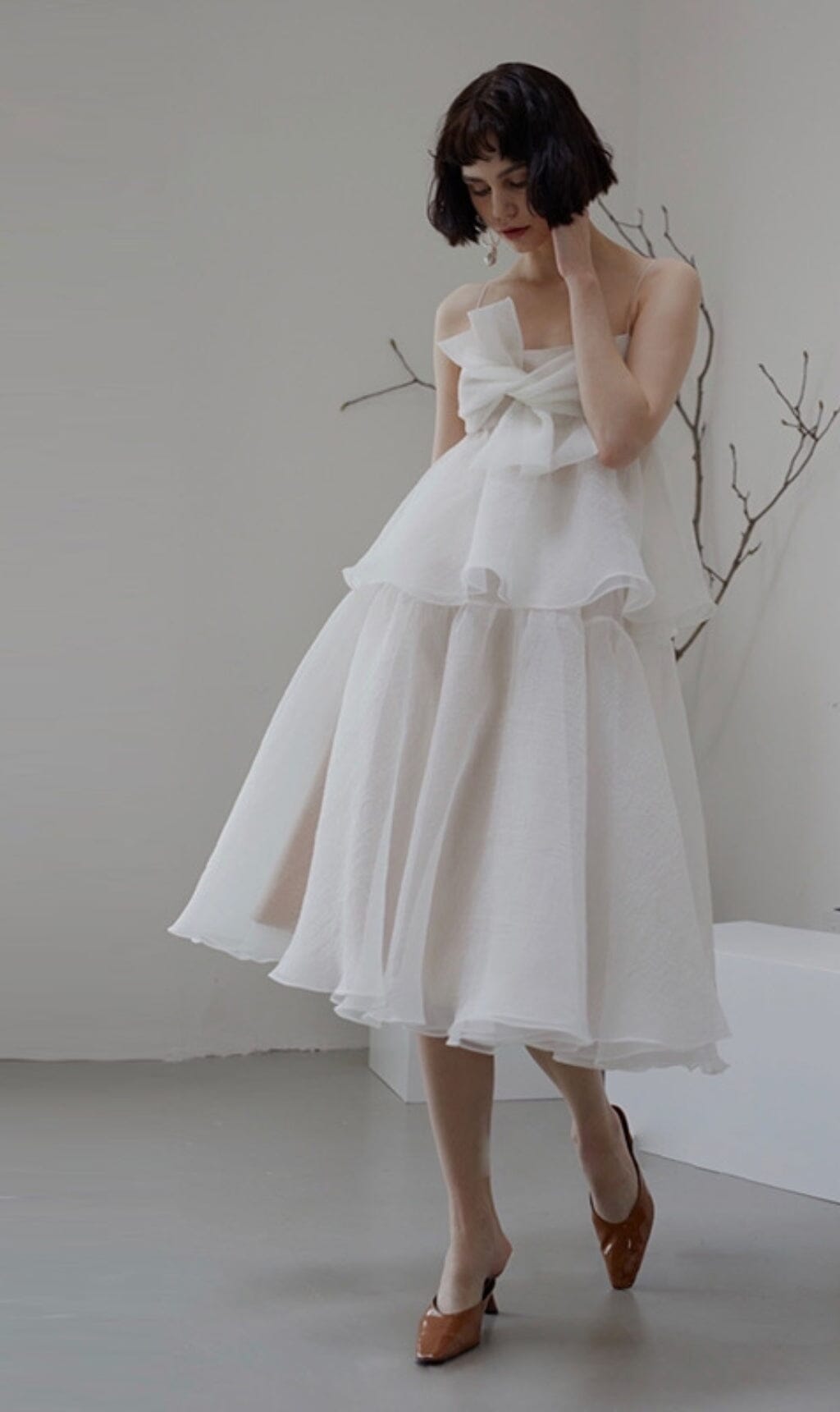 formal dress with suspender BOW STRAPLESS SEERSUCKER IN WHITE-midi dresses-STRAPLESS SEERSUCKER dresses-bow dresses-white-regular size-split-hidden zipper-sexy-latest-new in dresses-party dress-prom dresses-homecoming dress-graduation dress-formal wear-clothing Size  US 6