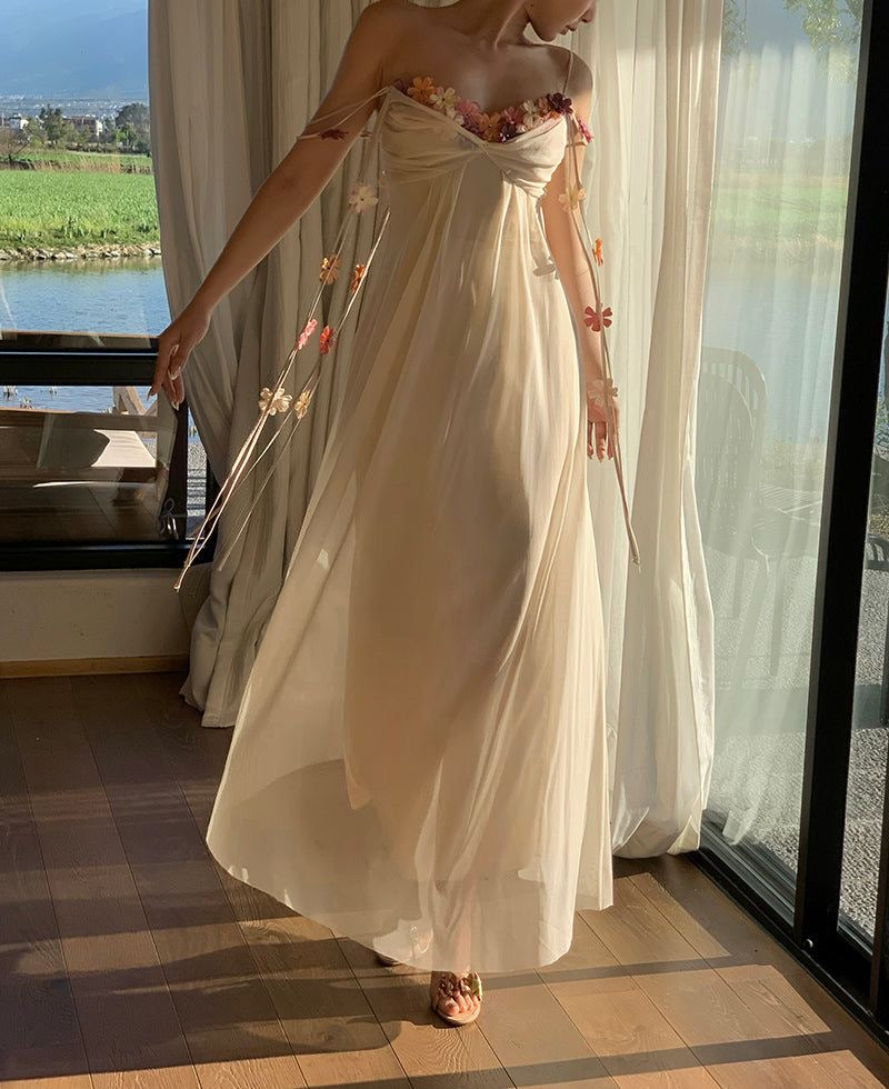 Farah flower maxi Dress in ivory