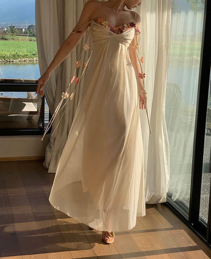 Farah flower maxi Dress in ivory