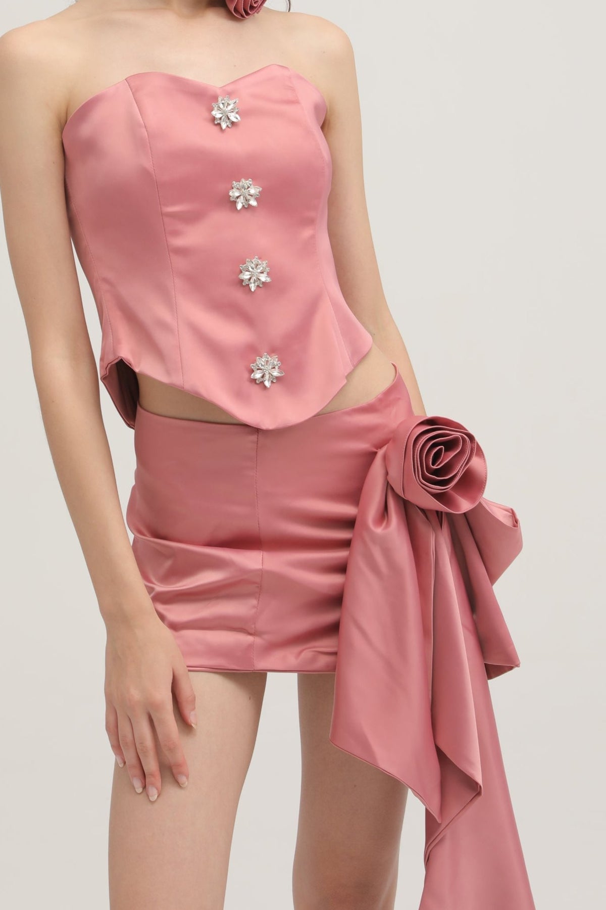 Iris embellished crop top & skirt matching set