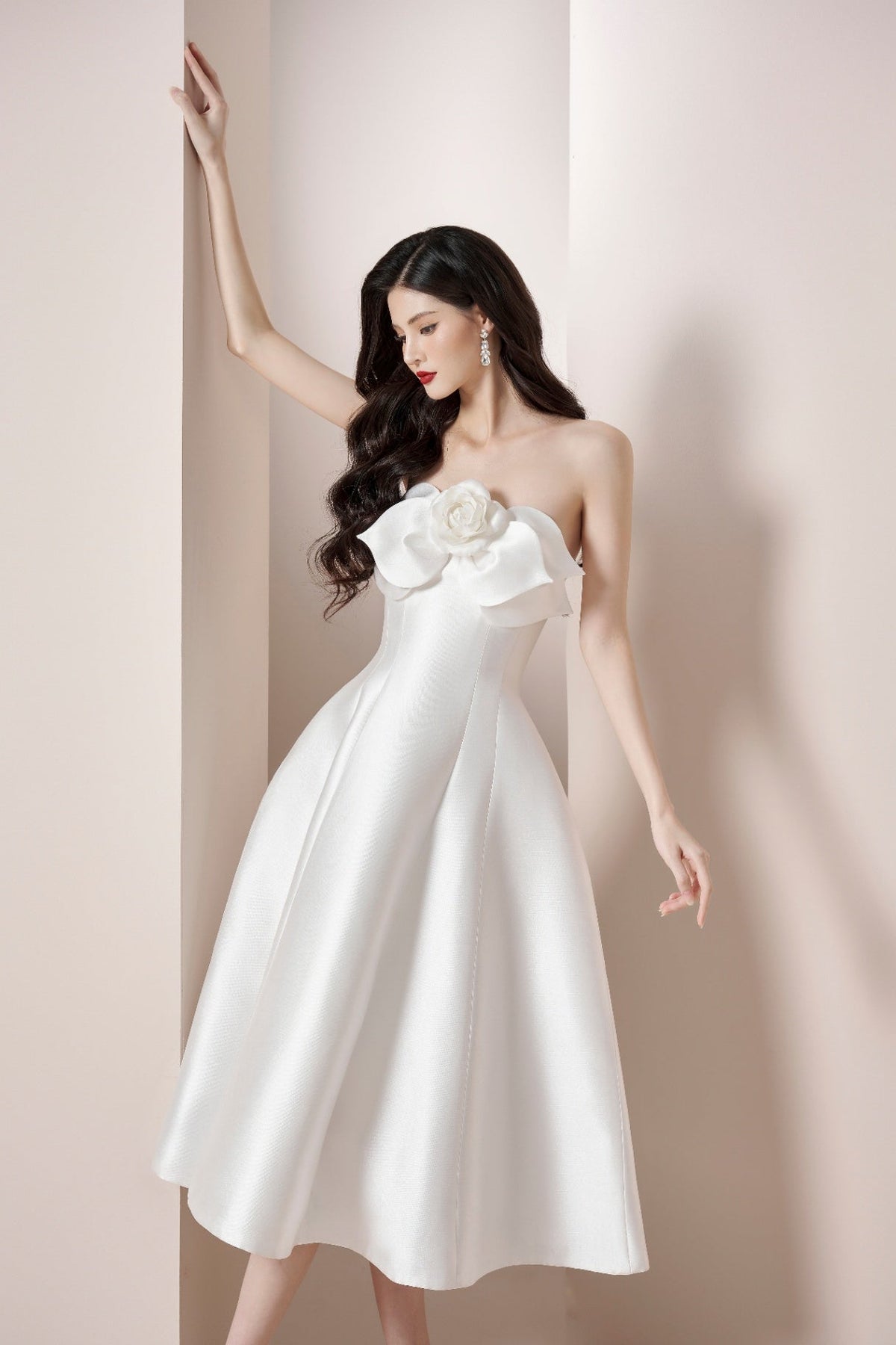 mignon 3d flower satin strapless midi dress in white