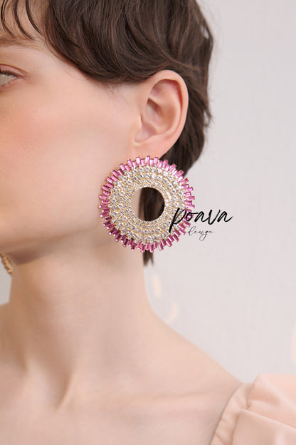 Circle crystal-embellished earring