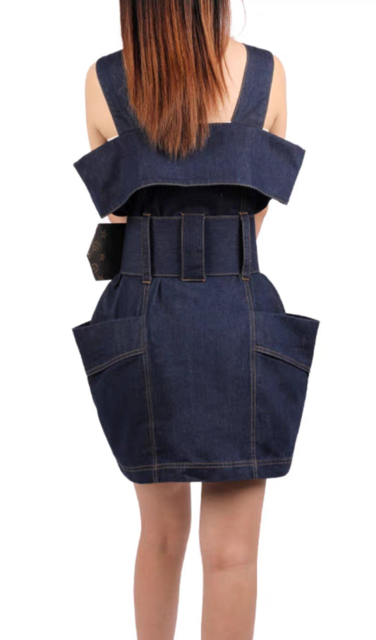 RUFFLED DENIM SUSPENDER DRESS IN BLUE
