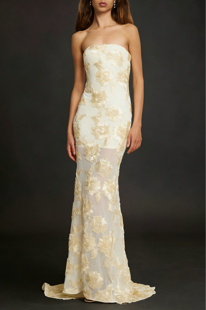 EMBROIDERED STRAPLESS GOWN IN APRICOT