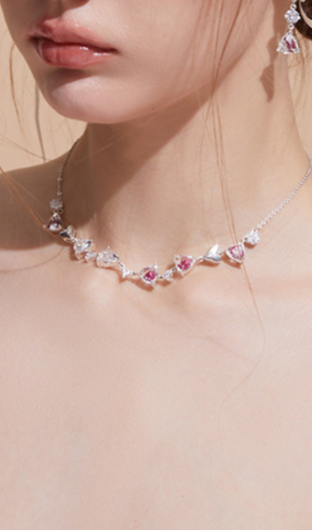 RED LOVE CLAVICLE NECKLACE