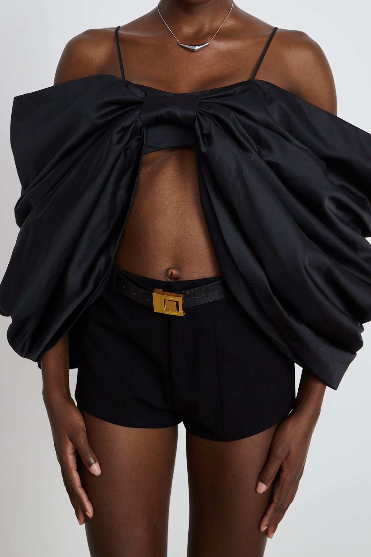 Solène black bowknot scoop-back top