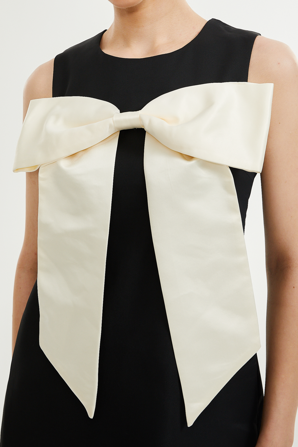 Camillei bowknot black mini dress