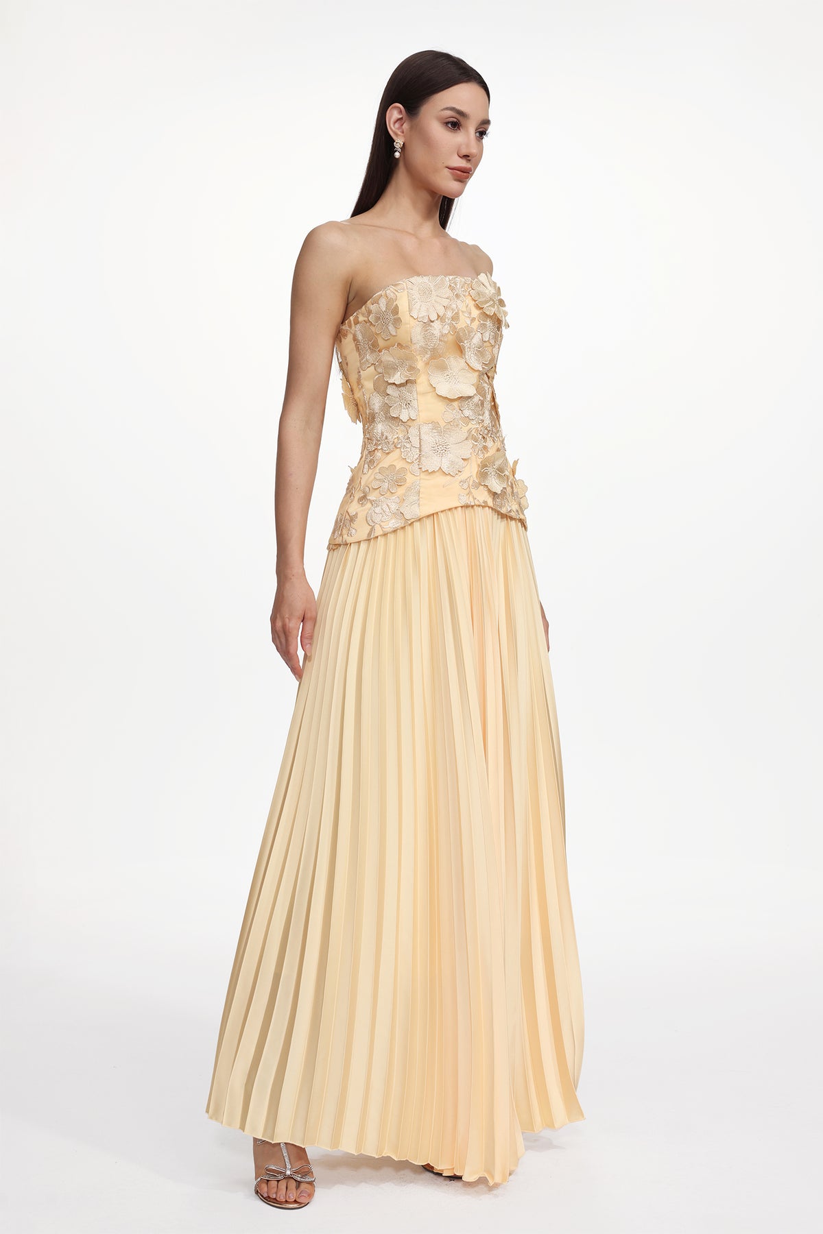 Shardae Romantic Tailored Strapless Pleated Floral Maxi Dress