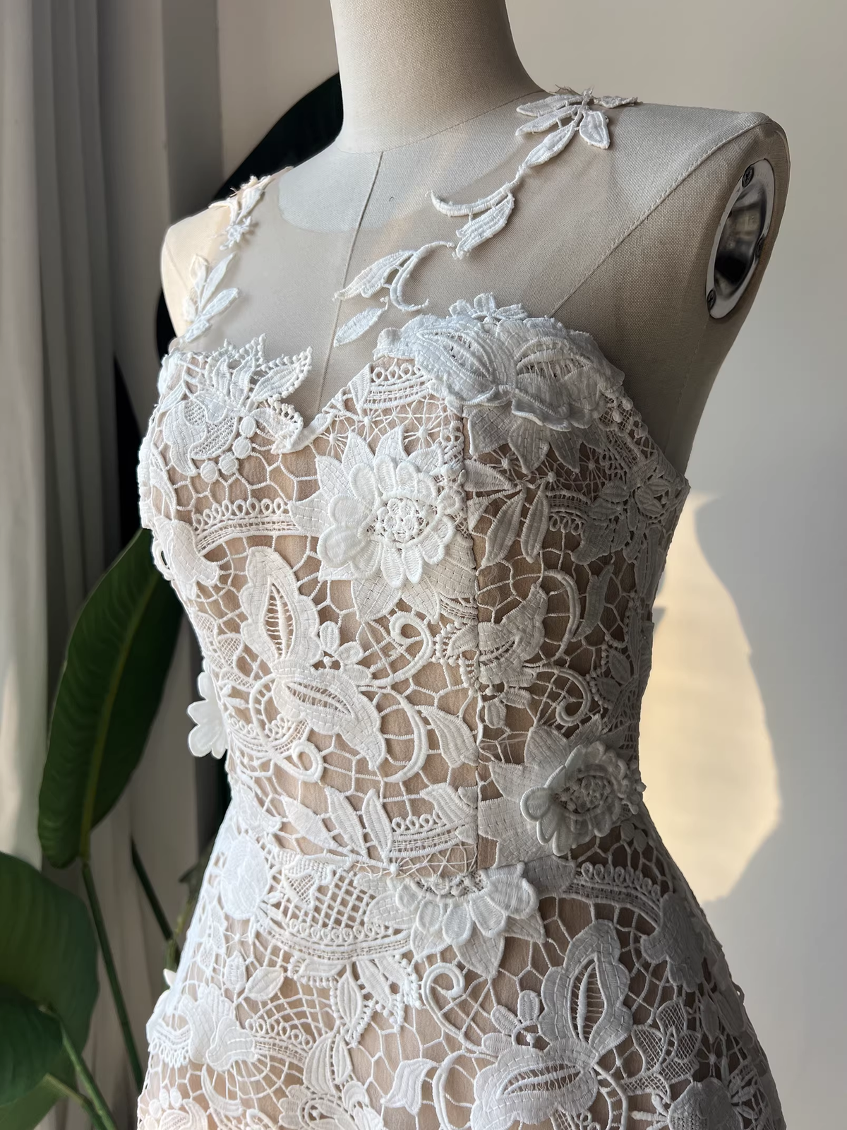 erica floral lace midi dress in white