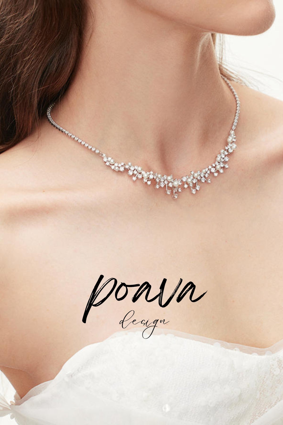 Pearl embellished necklace
