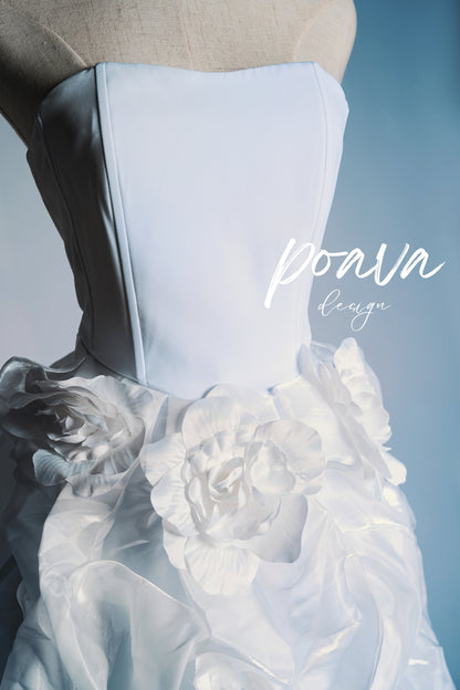 FLORAL-APPLIQUÉ STRAPLESS MINI DRESS IN WHITE