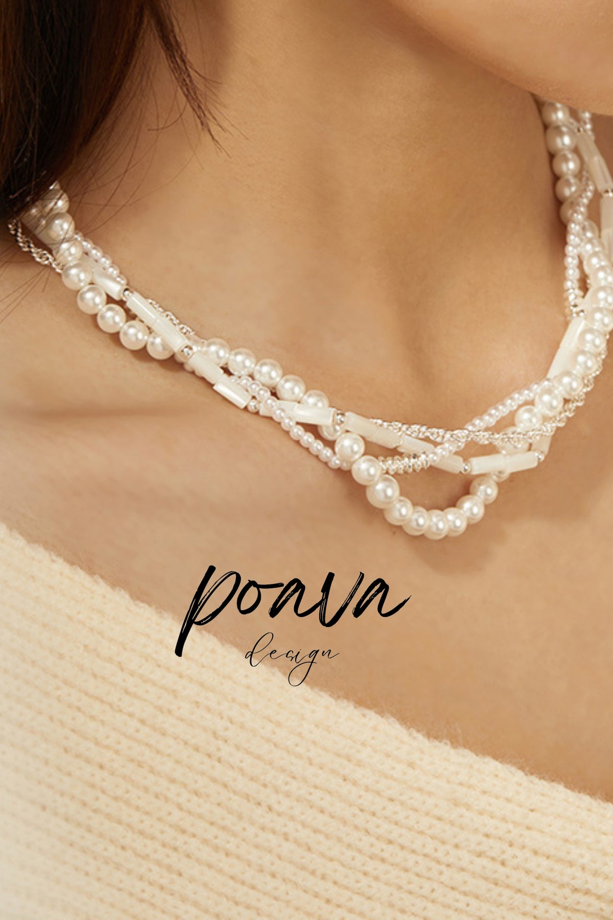 Pearl necklace in gold