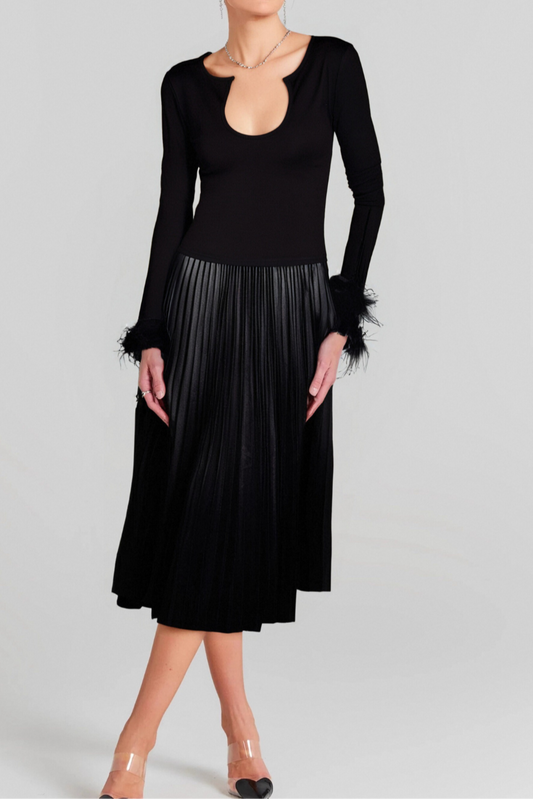 U NECK FEATHER TOP