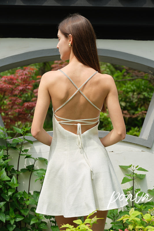 A line floral strappy mini dresses in white