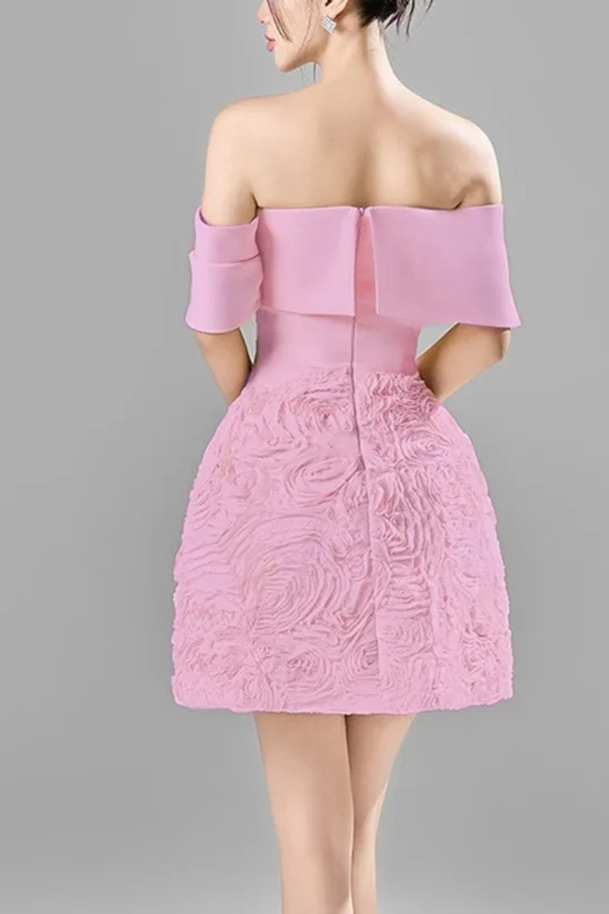 BACKLESS MINI PINK DRESS