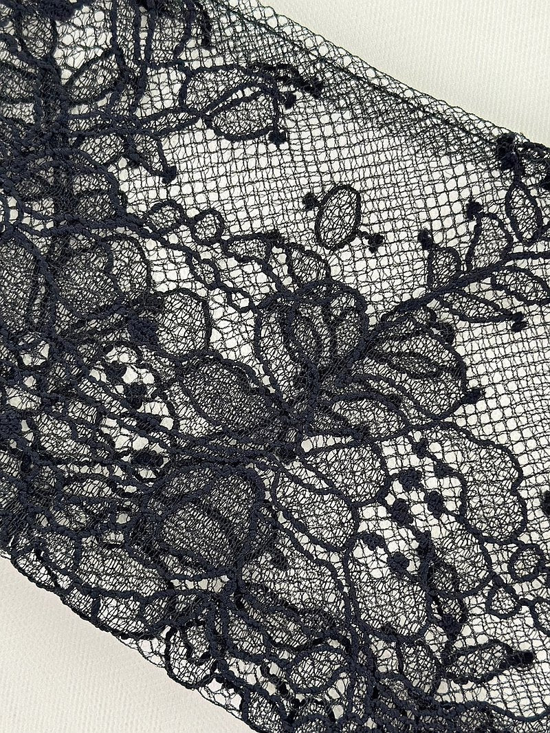 Pom LACE HANDMADE LONG GLOVES