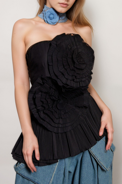 STRAPLESS FLOWER PLEATED TOP IN BLACK