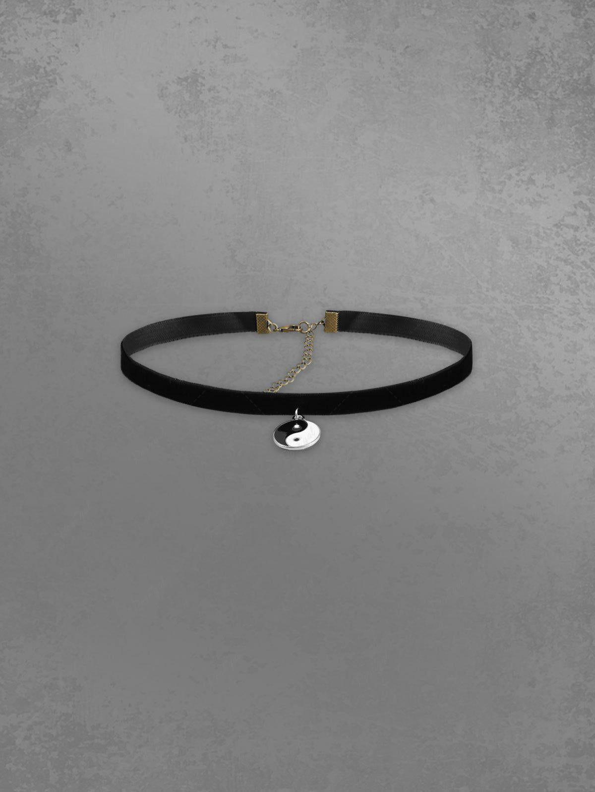 8 Pieces Choker Necklace Set