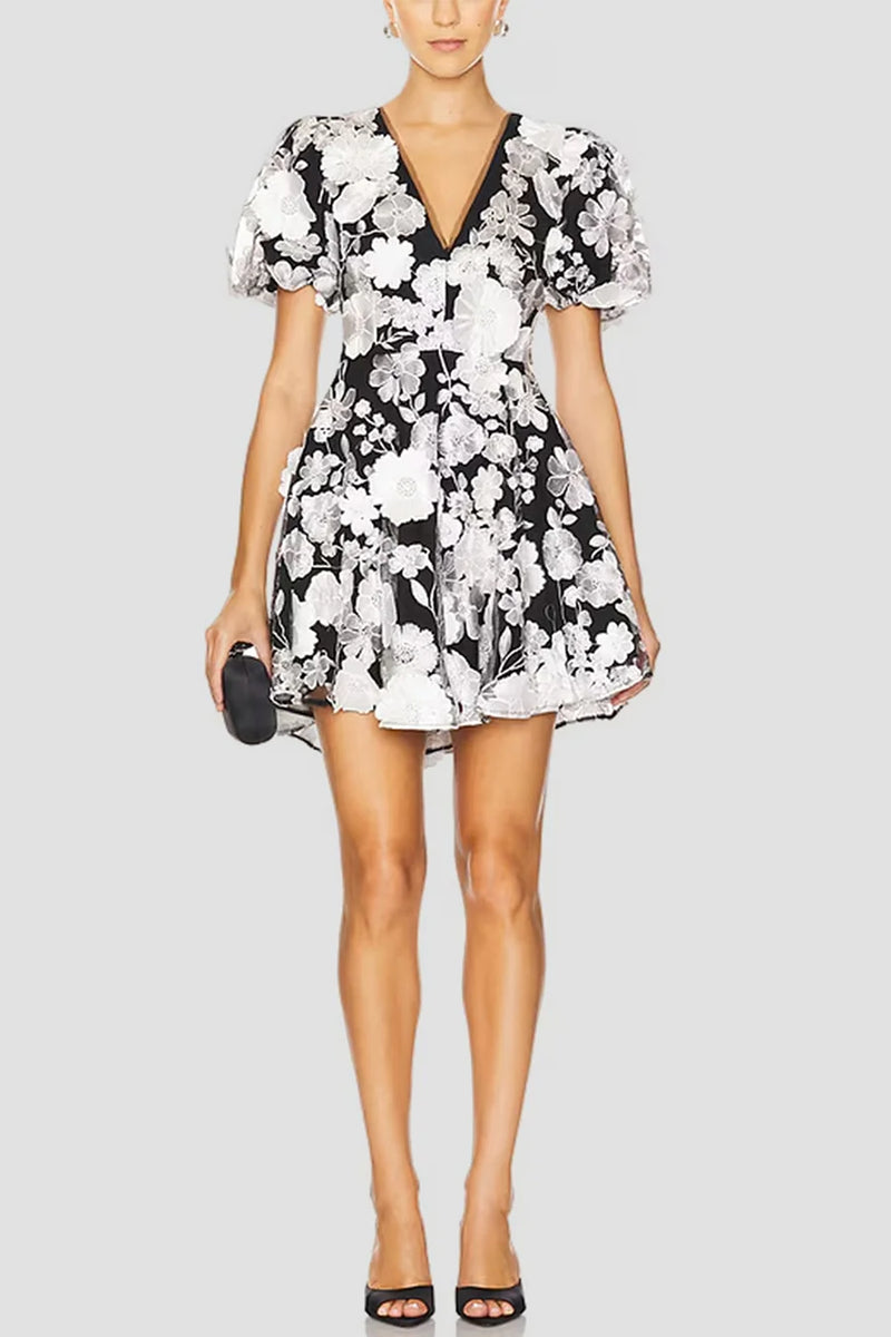 CHAYAN FLOWER EMBROIDERY MINI DRESS