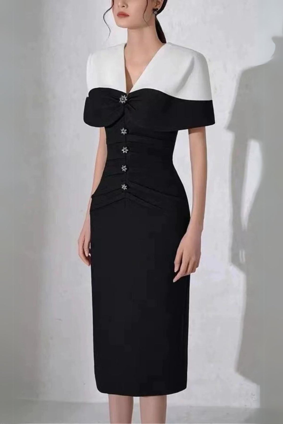 CAPE COAT + SUSPENDER DRESS TWO-PIECE SET