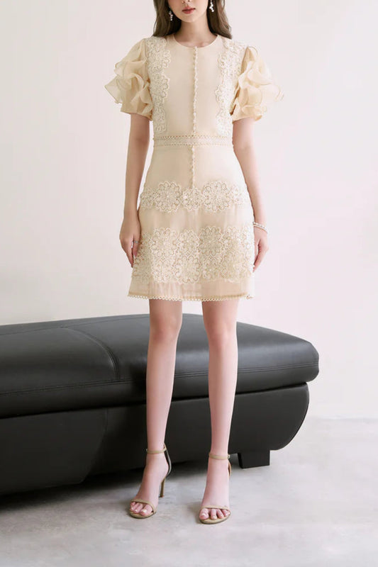 RUFFLE BUTTON LINE MIDI DRESS IN BEIGE