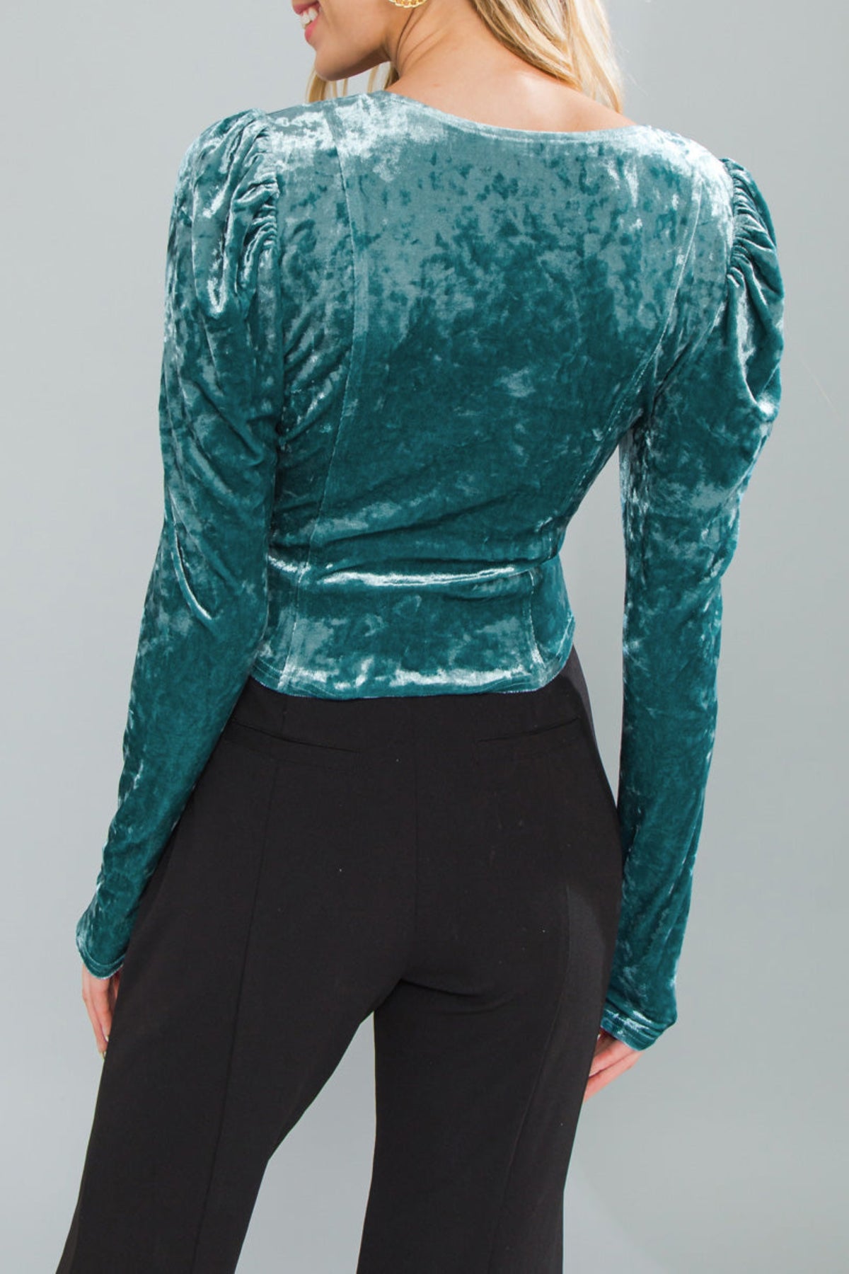 PUT ON A SHOW VELVET TOP