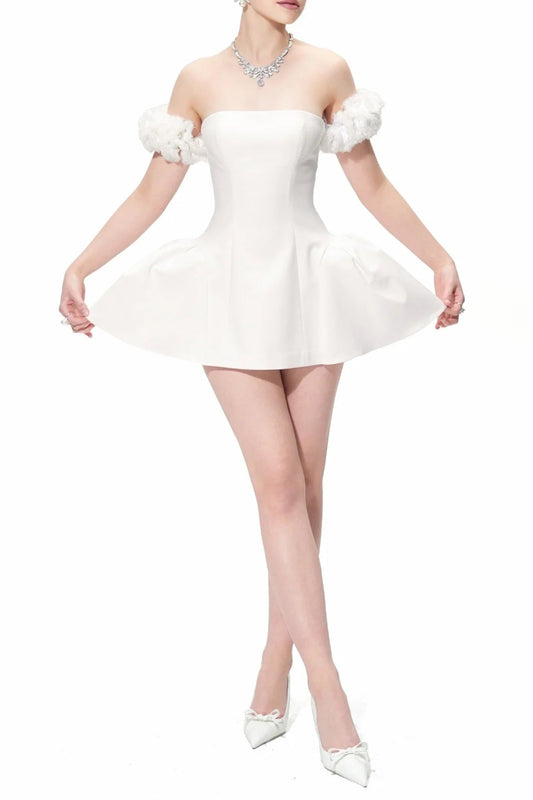 sherry Flower strapless puffy mini dress in white