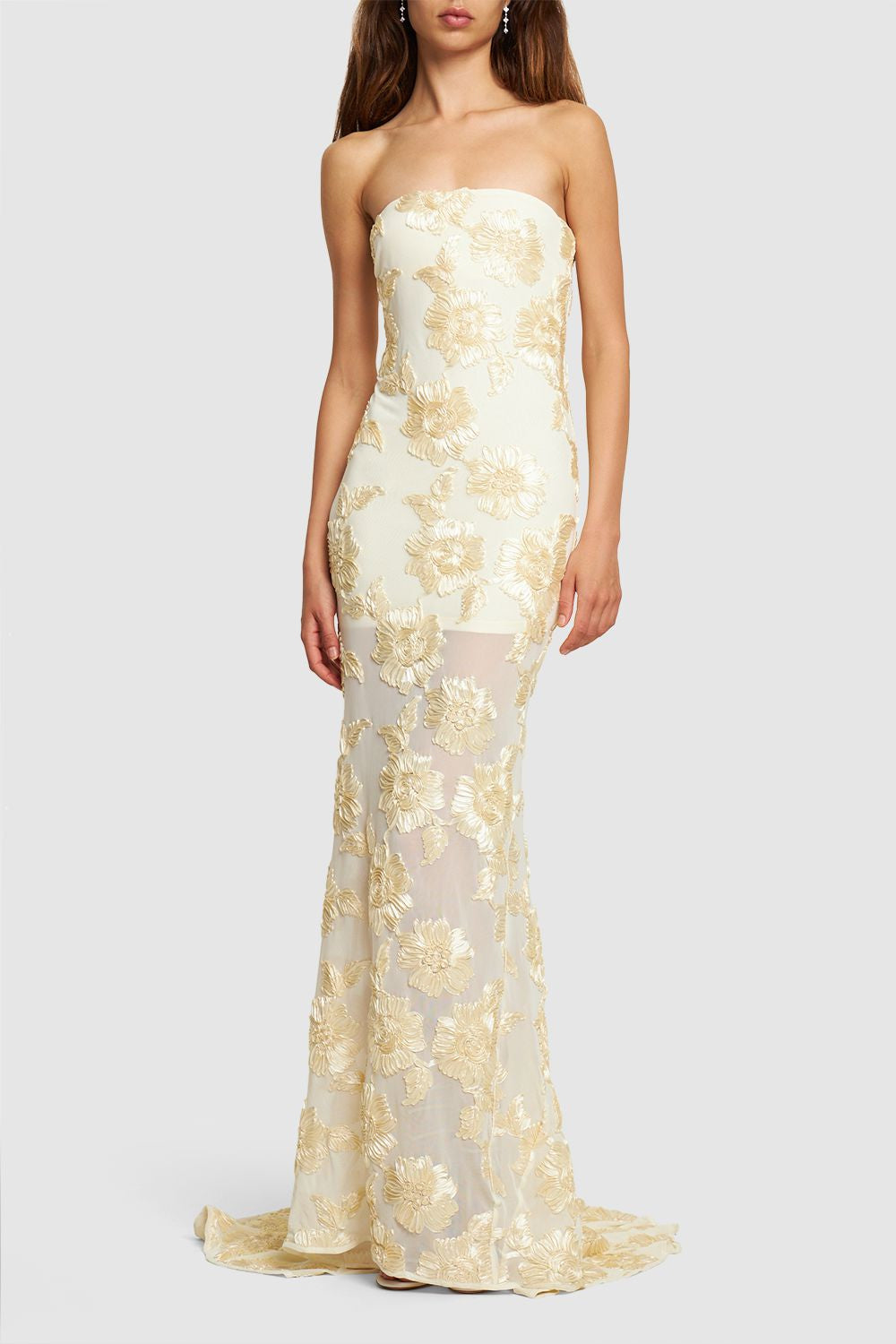 EMBROIDERED STRAPLESS GOWN IN APRICOT