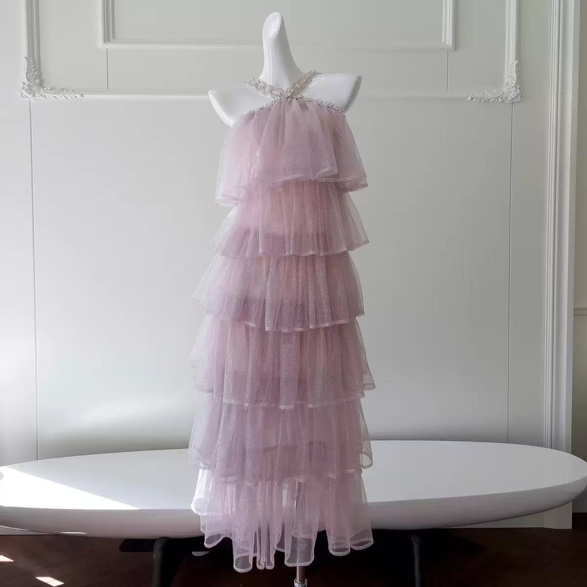 Mera Sleeveless Diamond Chain Cake evening Dress