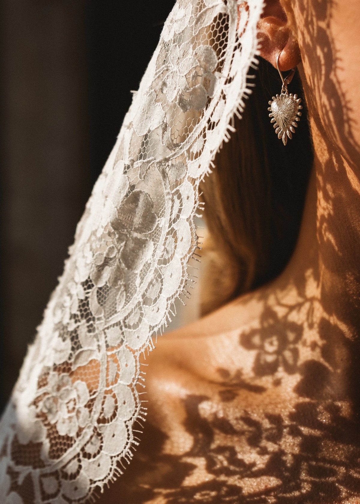 Catherine Eyelash Lace Mantilla Veil