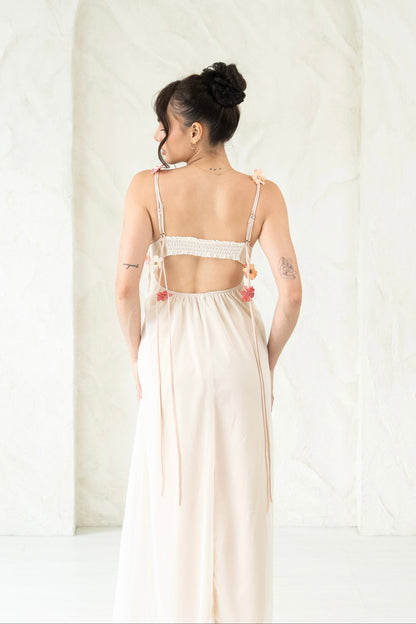 Farah flower maxi Dress in ivory