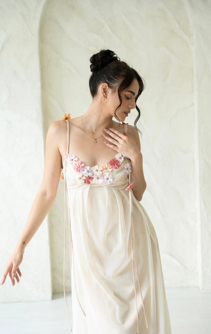 Farah flower maxi Dress in ivory