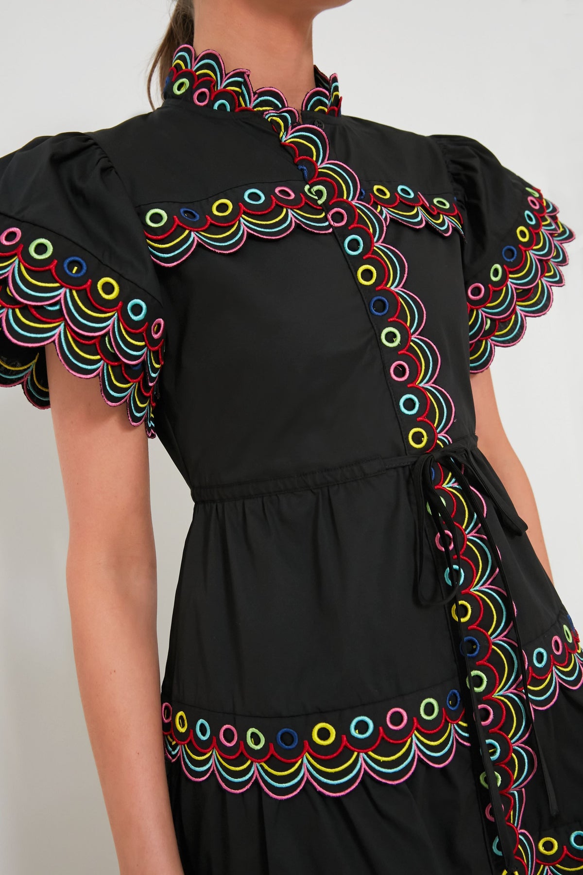 WAVY RUCHED  TRIM MINI DRESS IN BLACK