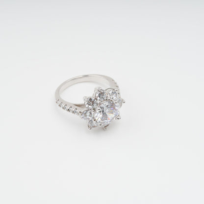 Émilie Sterling Silver Flower Shaped Zircon Gemstone Ring