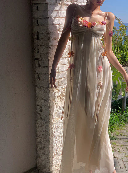 Farah flower maxi Dress in ivory