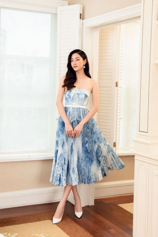 Taffeta Pleated Drop Shoulder Silhouette Midi Dress In Blue