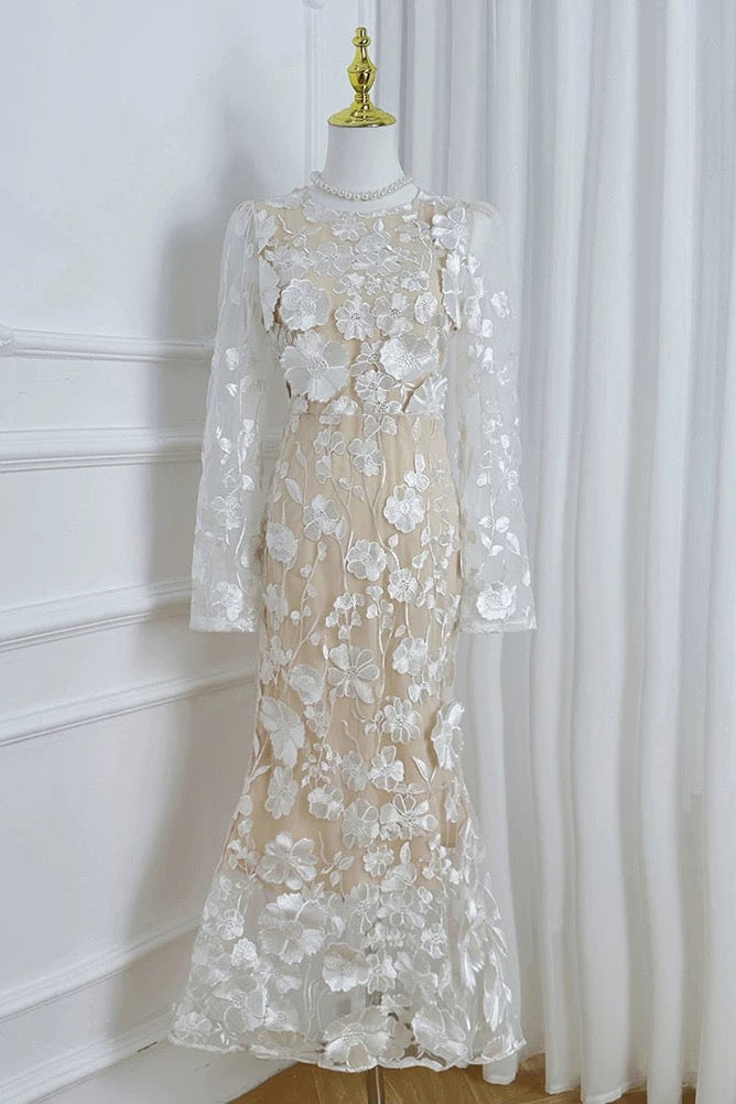 Shannon 3D Floral Midi Dress In White