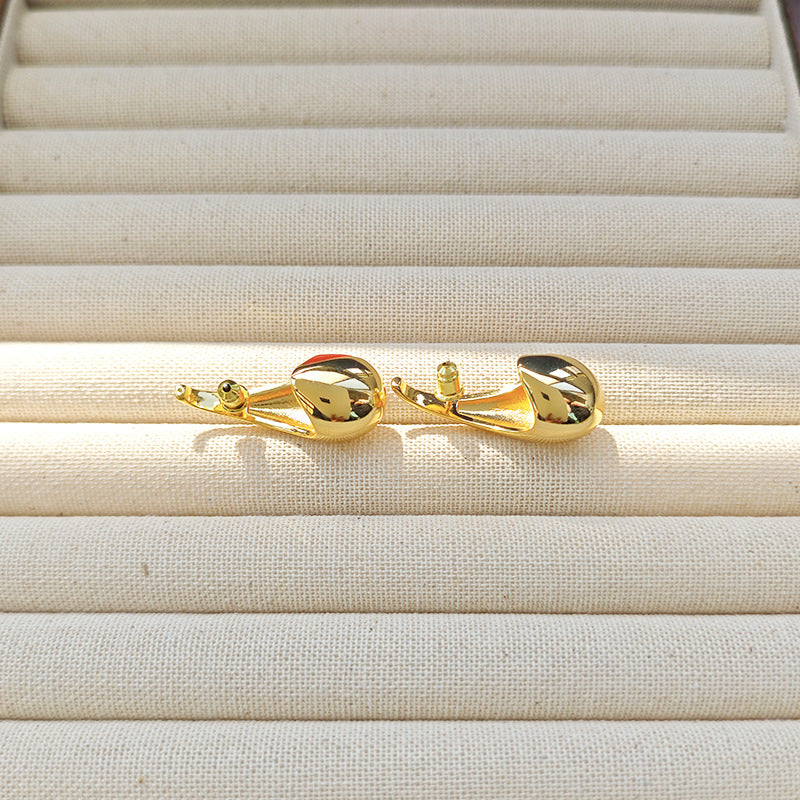 retro gold- red earring