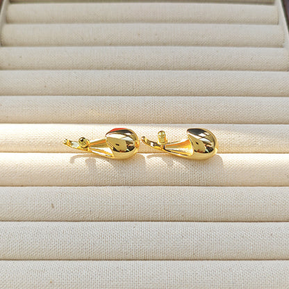 retro gold- red earring
