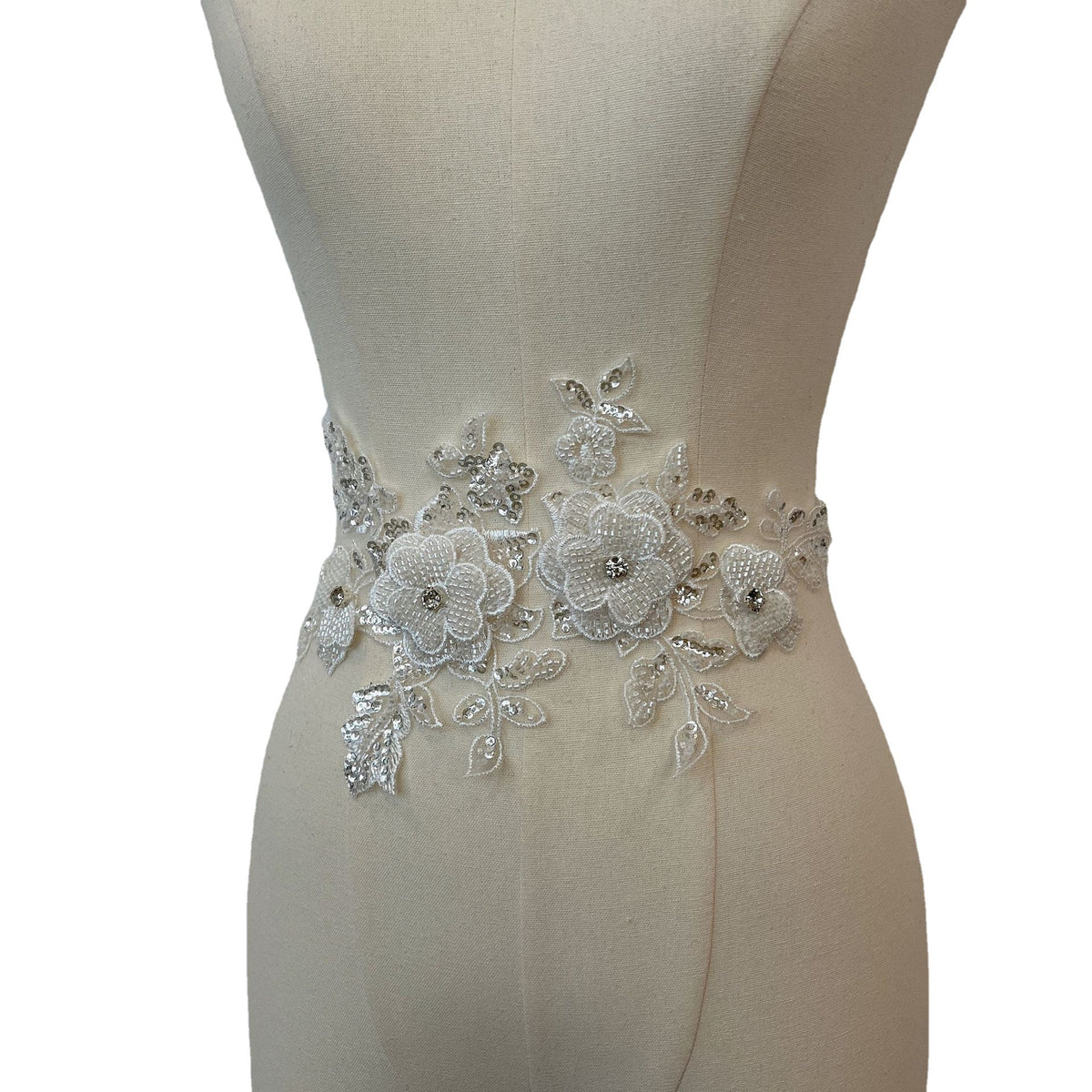 New off-white haute couture three-dimensional mesh rose bead appliqué wedding dress headdress tulle embroidery piece appliqué