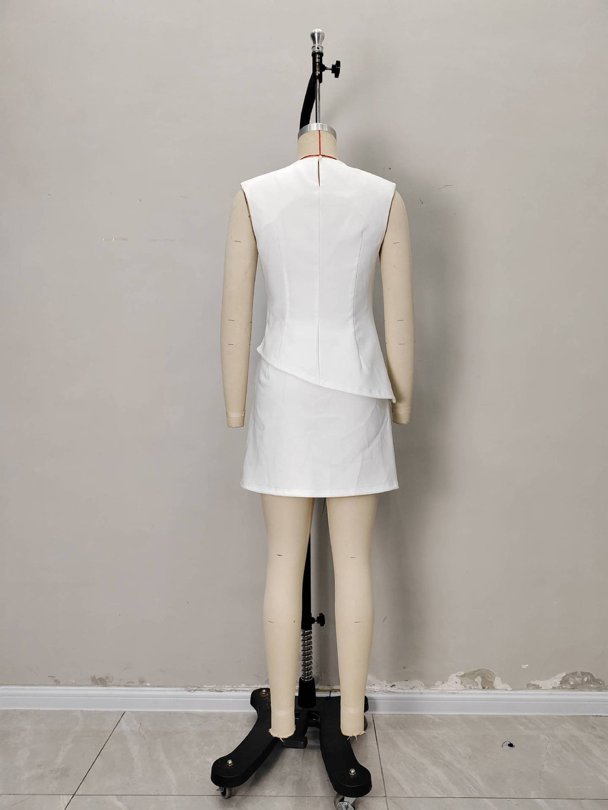 White Round Neck Sleeveless Metal Buckle Twist Wrap Split Mini Dress
